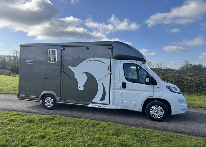 Pre-Owned Equinox 3500kg (REF:SW4490)